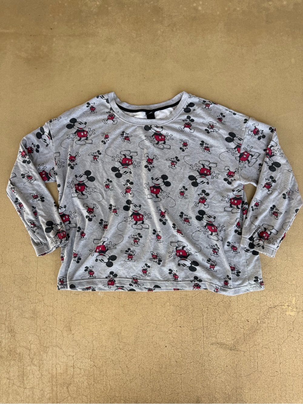 Disney Women’s Mickey Mouse All Over Print Gray Sweatshirt Size Large